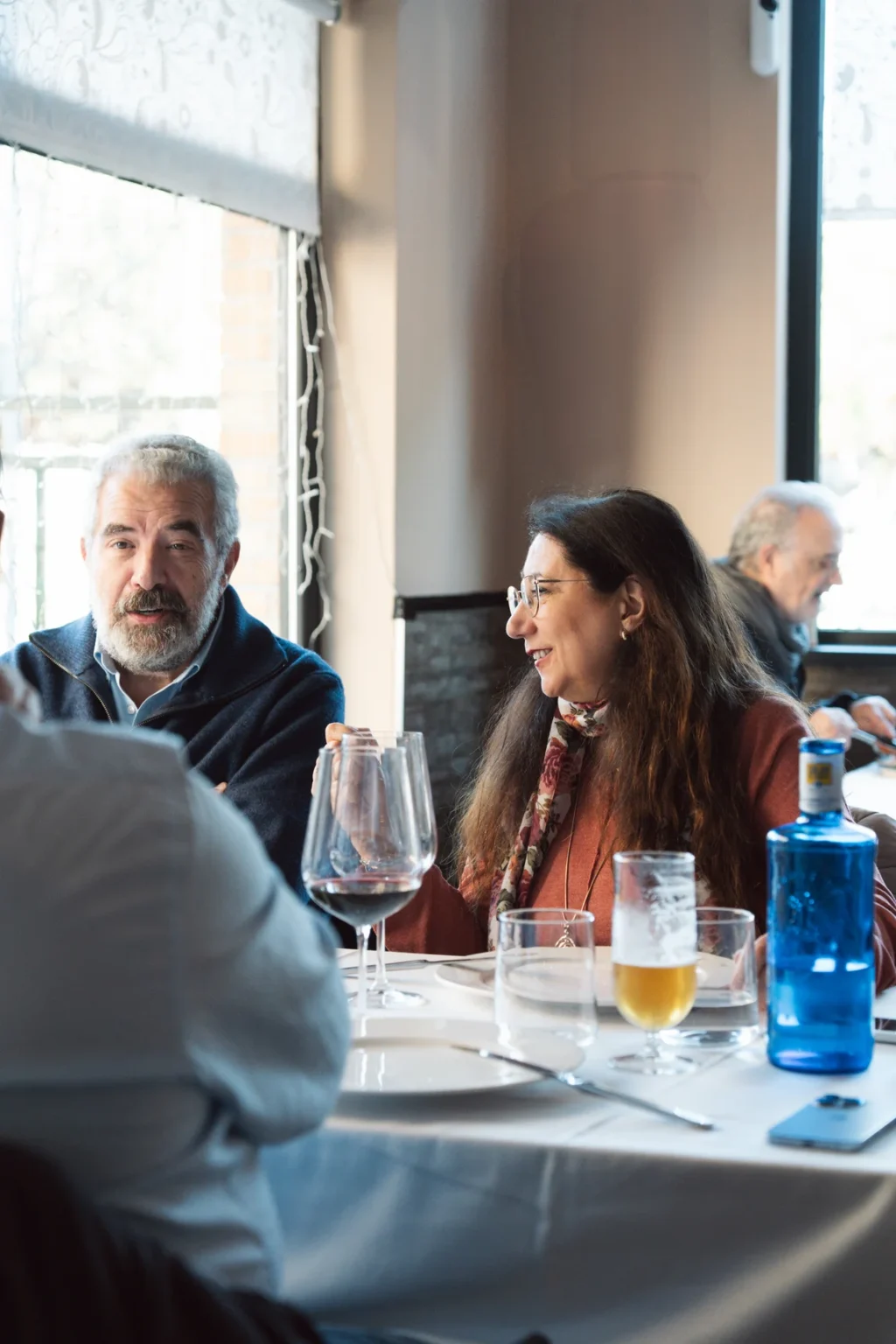 platos en mesa_Trece-2